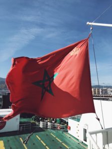 le drapeau du Maroc sur le ferry