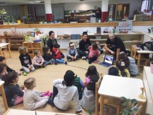 Présentation de la Famille Qui Voyage à l'école Montessori Casablanca