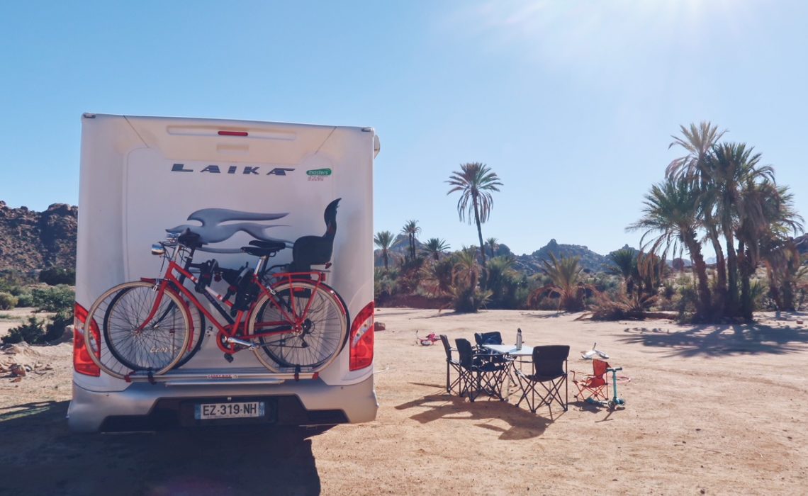 Voyage au Maroc camping avec camping-car dans la palmeraie de Tafraout