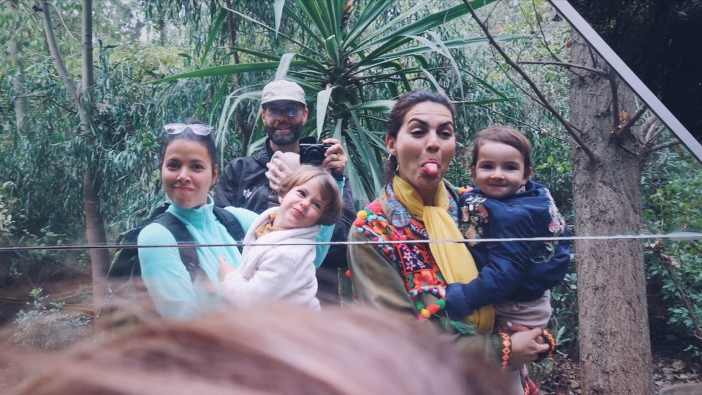 Voyage au Maroc Marrakech jardin andré heller avec kenza et les enfants