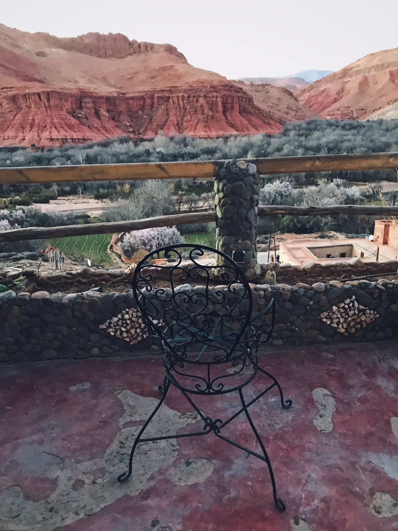 Voyage au Maroc vallée des roses vue auberge chems