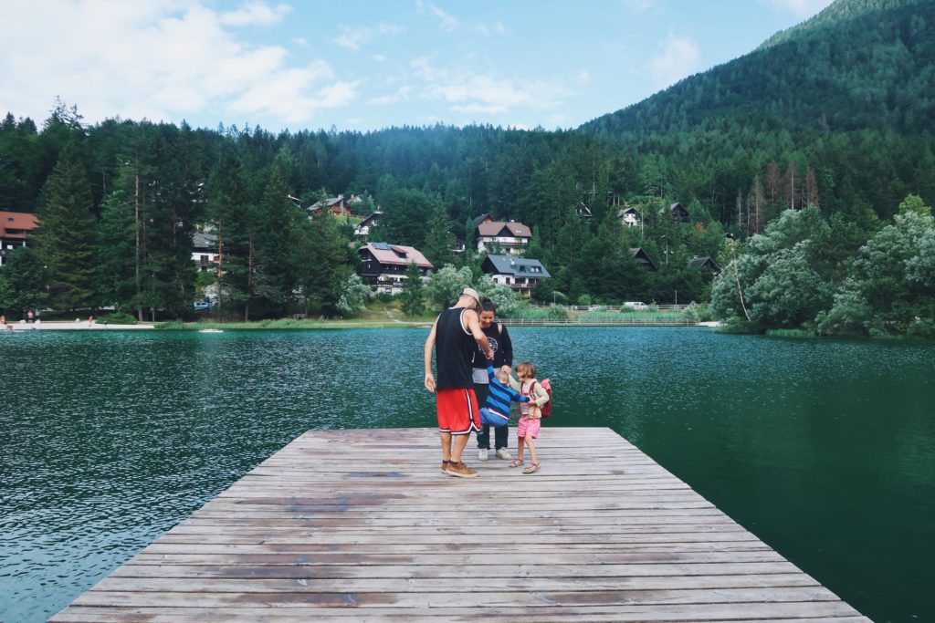 Slovénie Lac Jasna en famille